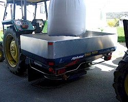 Dünger- und Kalkstreuer